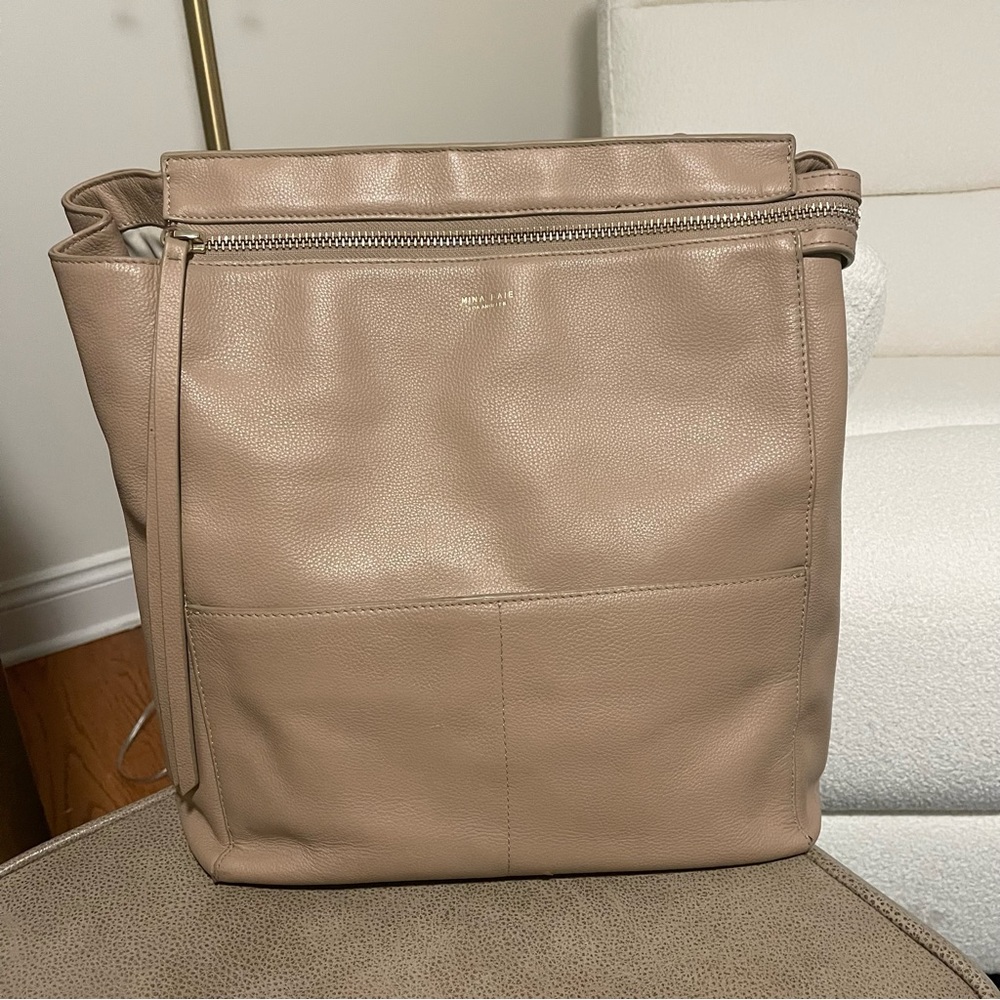 Mina Baie Harper Midi in Oat / Nude
